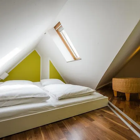 Goethezimmer Und Am Burgplatz *