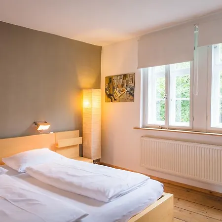Goethezimmer Und Am Burgplatz *