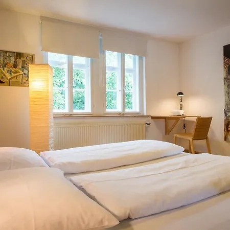Goethezimmer Und Am Burgplatz *